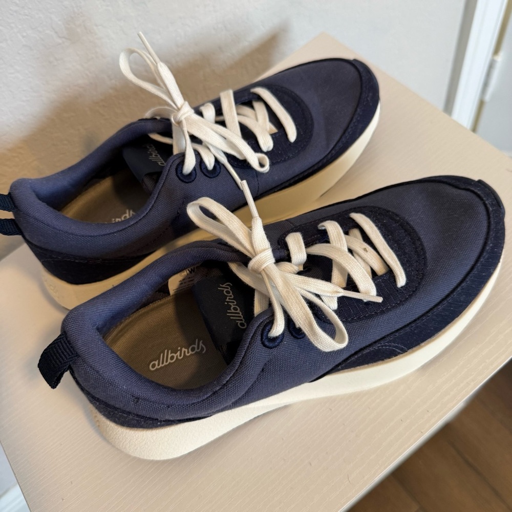 Allbirds Navy Blue Sneakers with White Laces Women’s Size 9 - Picture 5 of 11